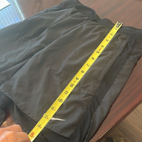 Nike Dri-FIT Stride Men's lined Running Shorts Black Medium - barely Worn! - Picture 6 of 7